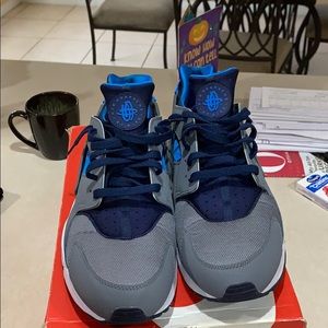 One pair of Nike Air Huaraches